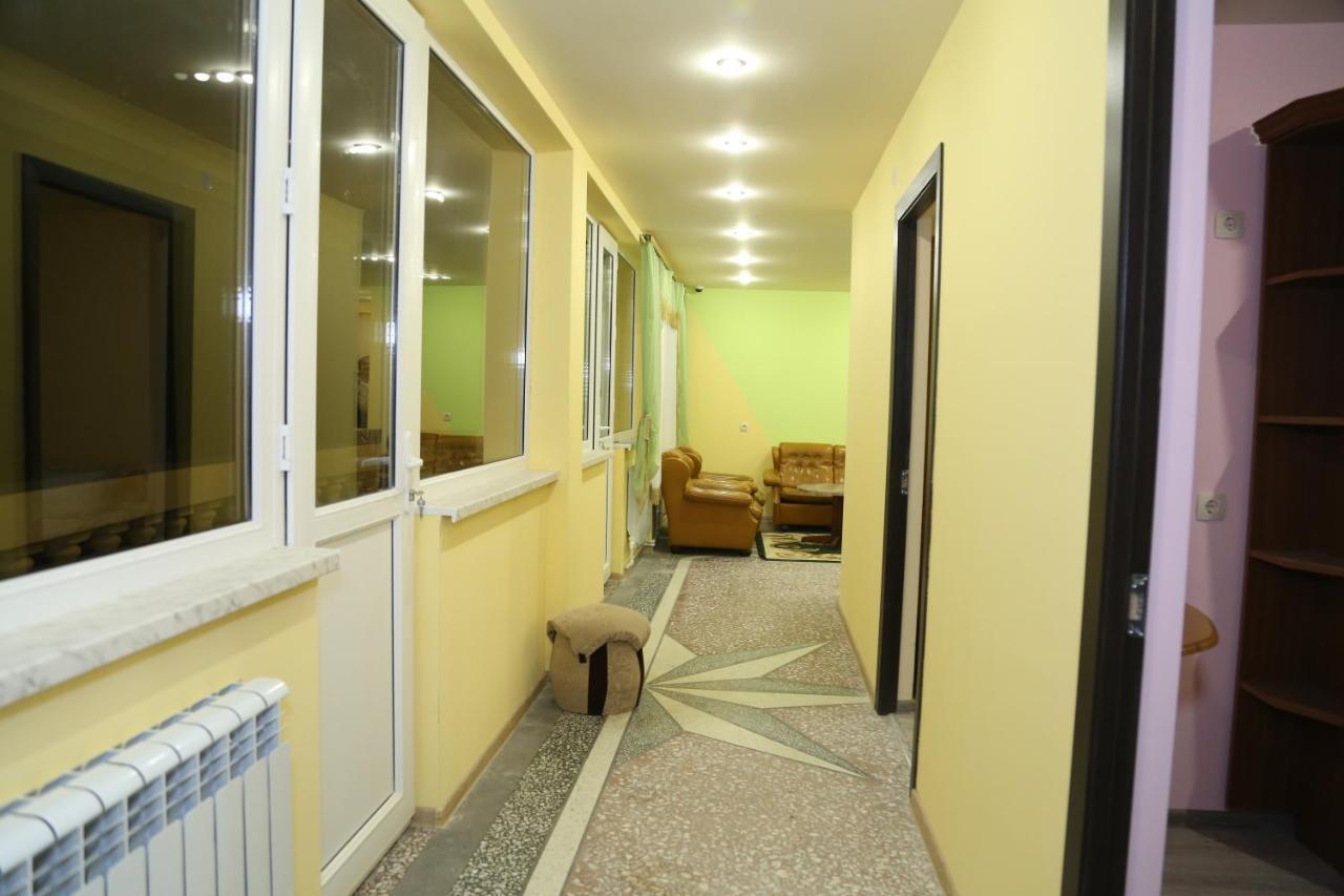 Arsego Hostel Vanadzor Esterno foto