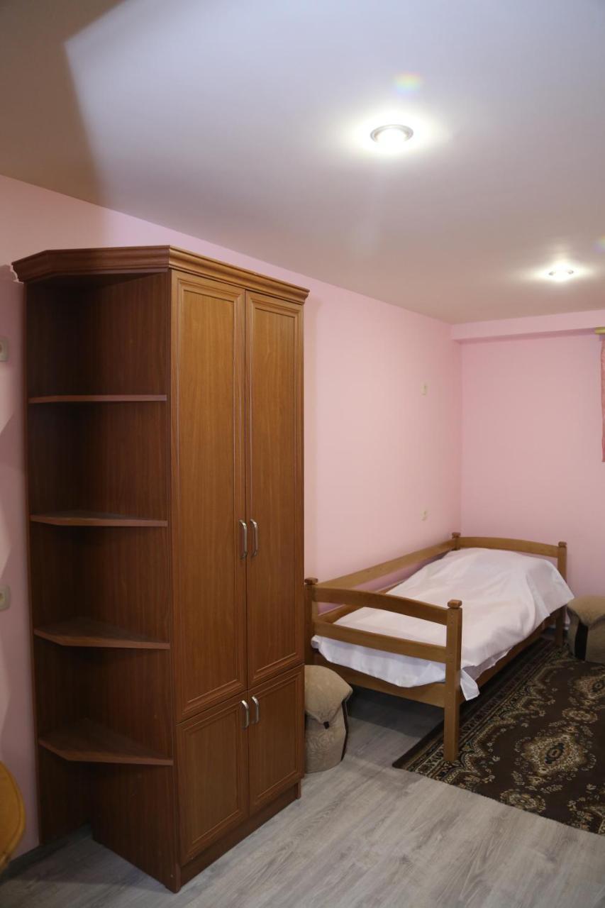 Arsego Hostel Vanadzor Esterno foto