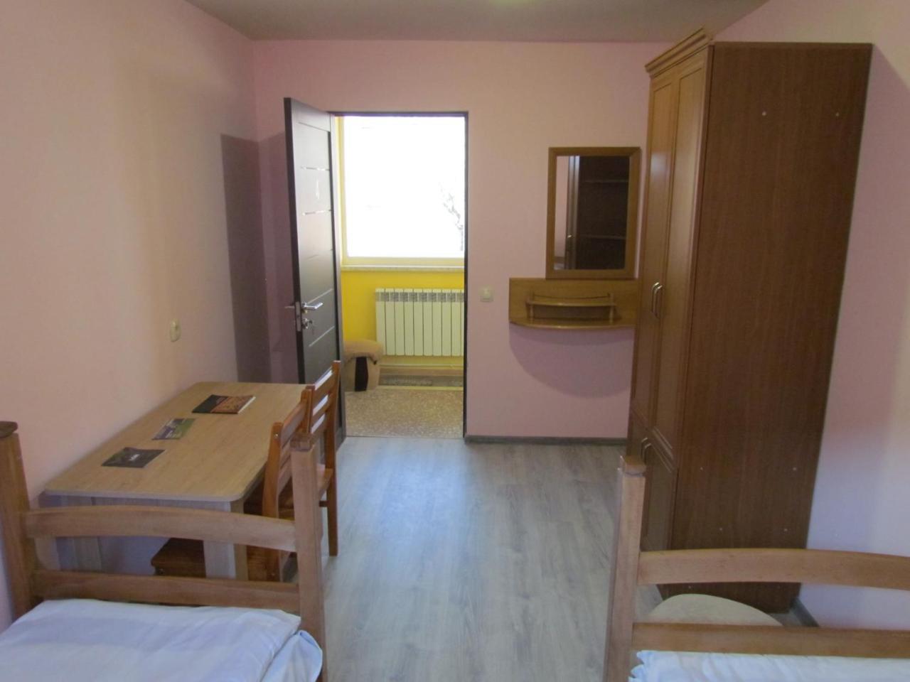 Arsego Hostel Vanadzor Esterno foto